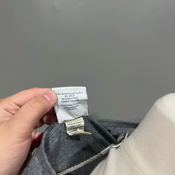 UNIVERSAL STUDIOS HELLO KITTY Tank Top - Picture 9 of 10